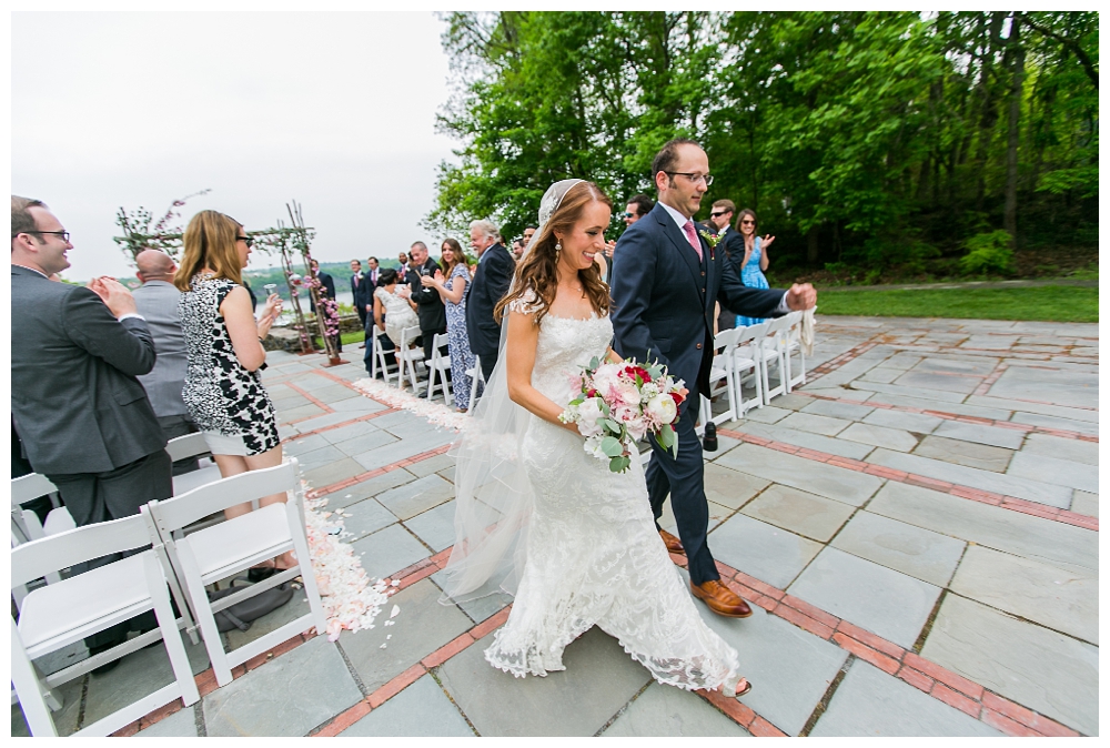 For the modern couple planning their wedding in NY, NJ + PA. Real weddings, engagements, inspiration + more!