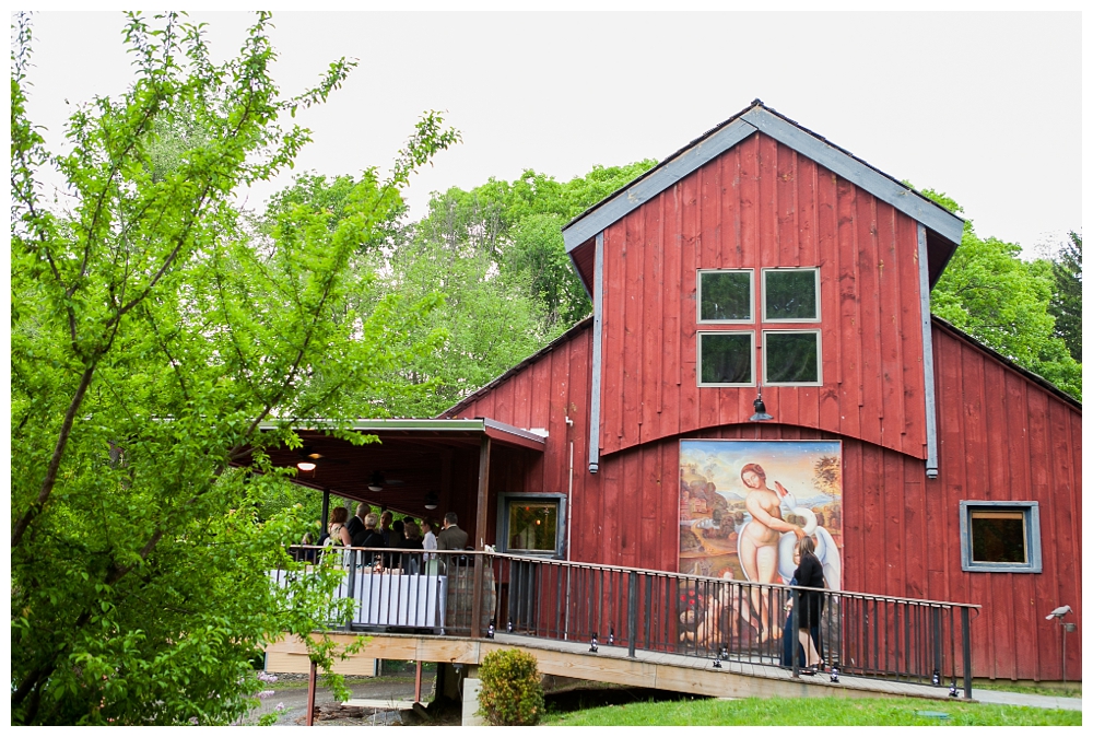 For the modern couple planning their wedding in NY, NJ + PA. Real weddings, engagements, inspiration + more!
