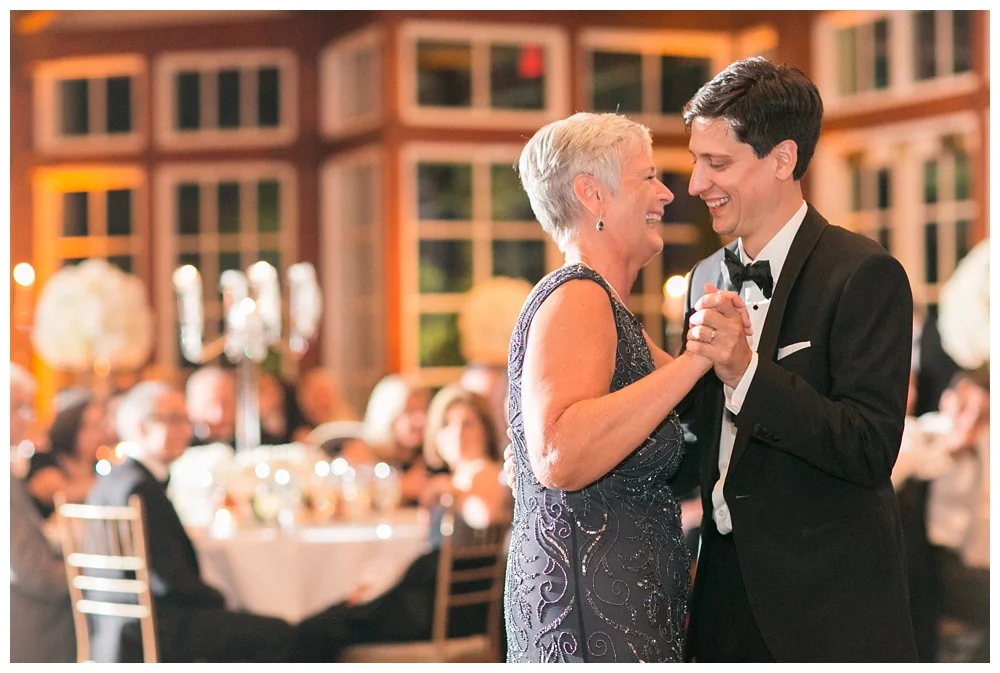 For the modern couple planning their wedding in NY, NJ + PA. Real weddings, engagements, inspiration + more!