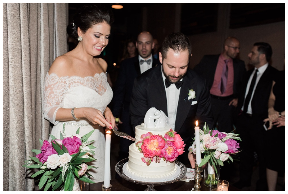 For the modern couple planning their wedding in NY, NJ + PA. Real weddings, engagements, inspiration + more!