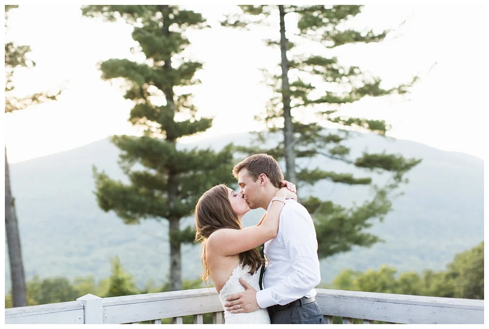 For the modern couple planning their wedding in NY, NJ + PA. Real weddings, engagements, inspiration + more!
