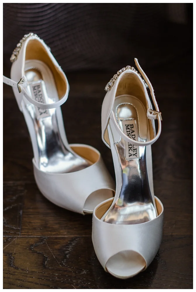 New York Wedding Inspiration | New York City | Real weddings, engagements and inspiration for the modern NY Bride | www.redoakweddings.com