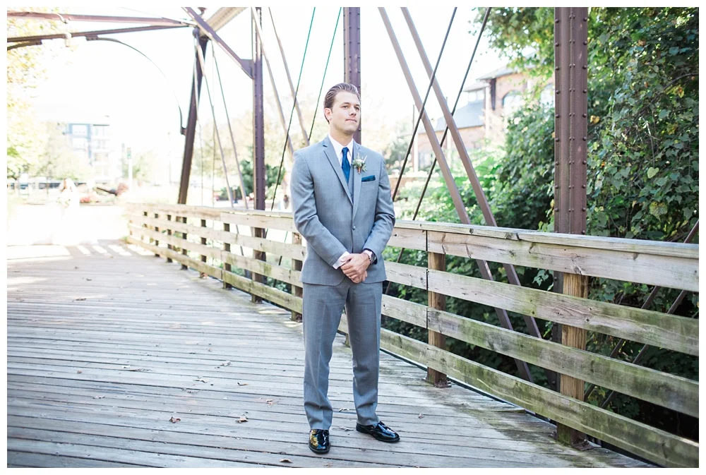 Pennsylvania Weddings | Phoenixville Foundry | Real weddings, engagements and inspiration for the modern PA Bride | www.redoakweddings.com