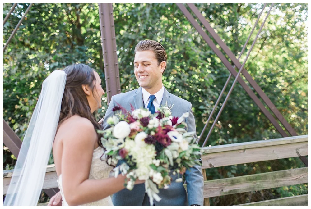 Pennsylvania Weddings | Phoenixville Foundry | Real weddings, engagements and inspiration for the modern PA Bride | www.redoakweddings.com