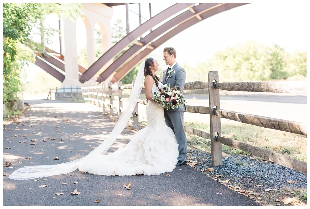 Pennsylvania Weddings | Phoenixville Foundry | Real weddings, engagements and inspiration for the modern PA Bride | www.redoakweddings.com