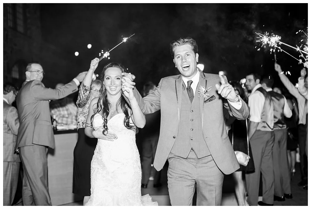 Pennsylvania Weddings | Phoenixville Foundry | Real weddings, engagements and inspiration for the modern PA Bride | www.redoakweddings.com