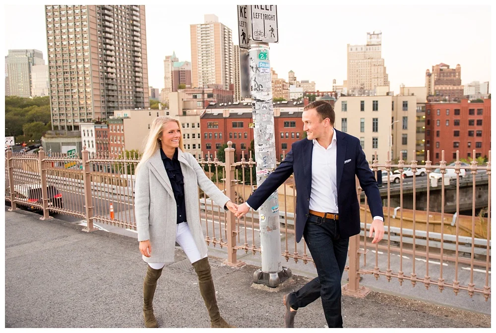 New York Engagement | Brooklyn Bridge, NY, NY | Real weddings, engagements and inspiration for the modern NY Bride | www.redoakweddings.com