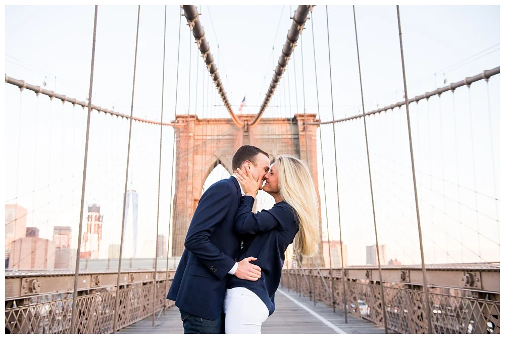 New York Engagement | Brooklyn Bridge, NY, NY | Real weddings, engagements and inspiration for the modern NY Bride | www.redoakweddings.com