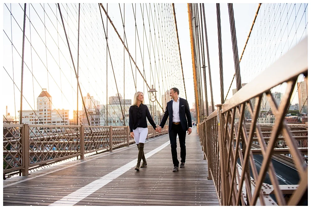 New York Engagement | Brooklyn Bridge, NY, NY | Real weddings, engagements and inspiration for the modern NY Bride | www.redoakweddings.com