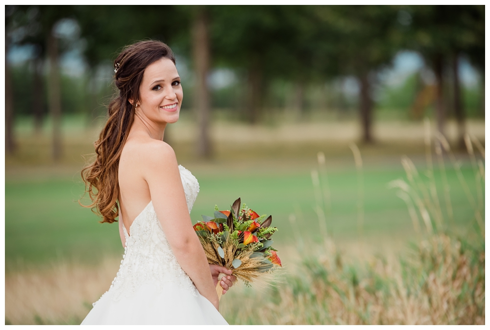 New York Weddings | The Harmony Golf Club in Port Kent, NY | Real weddings, engagements and inspiration for the modern NY Bride | www.redoakweddings.com