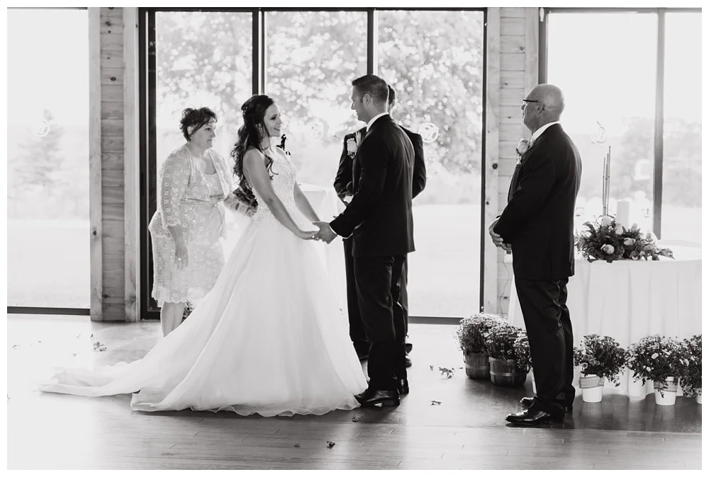 New York Weddings | The Harmony Golf Club in Port Kent, NY | Real weddings, engagements and inspiration for the modern NY Bride | www.redoakweddings.com