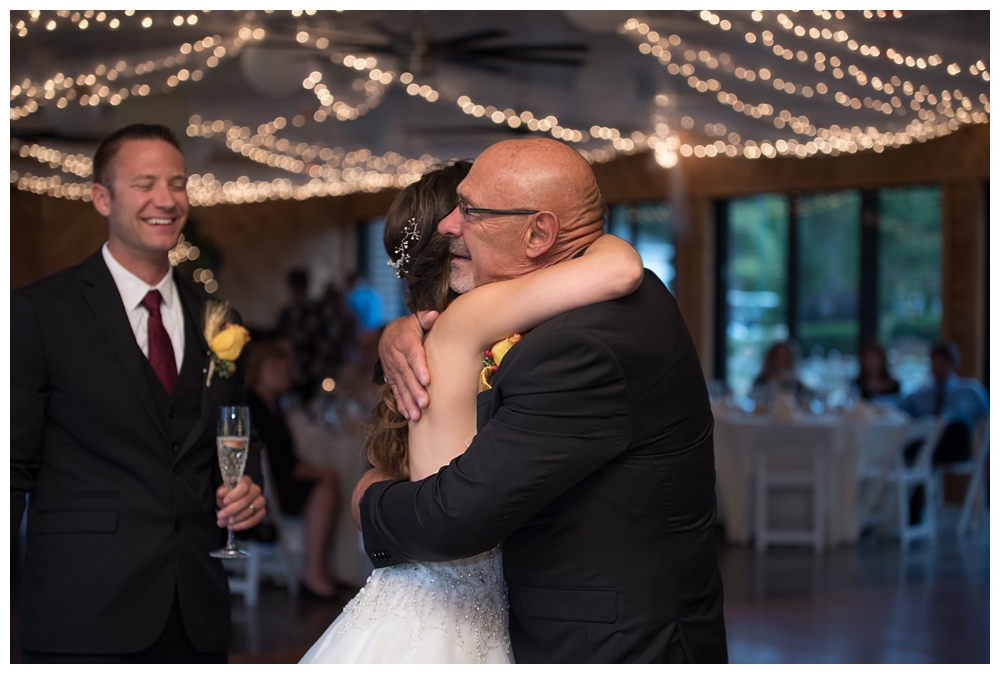 New York Weddings | The Harmony Golf Club in Port Kent, NY | Real weddings, engagements and inspiration for the modern NY Bride | www.redoakweddings.com