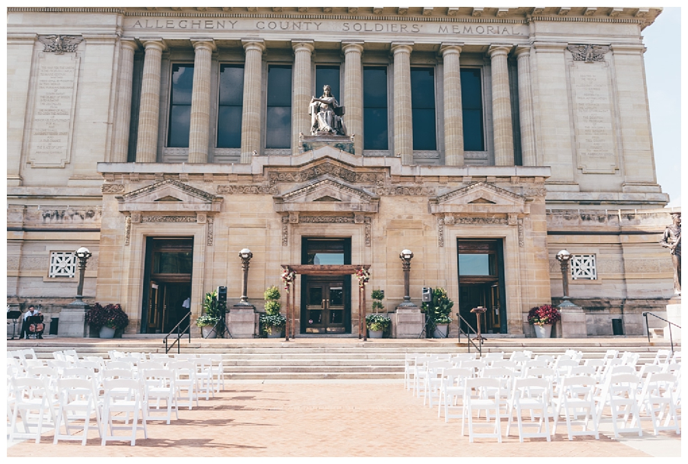 Pennsylvania Weddings | Pittsburgh, PA | Real weddings, engagements and inspiration for the modern PA Bride | www.redoakweddings.com