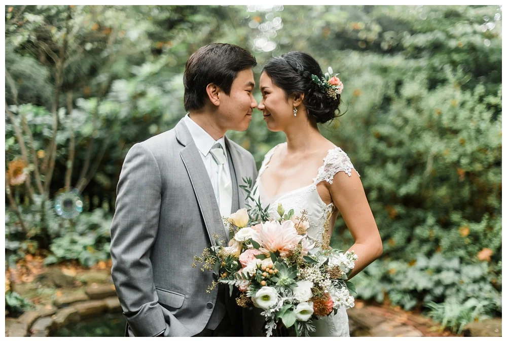 Pennsylvania Weddings | Pittsburgh, PA | Real weddings, engagements and inspiration for the modern PA Bride | www.redoakweddings.com