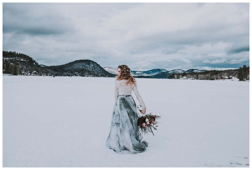New York Wedding Inspiration | Jimbo's Club At The Point, Brant Lake, NY | Real weddings, engagements and inspiration for the modern NY Bride | www.redoakweddings.com