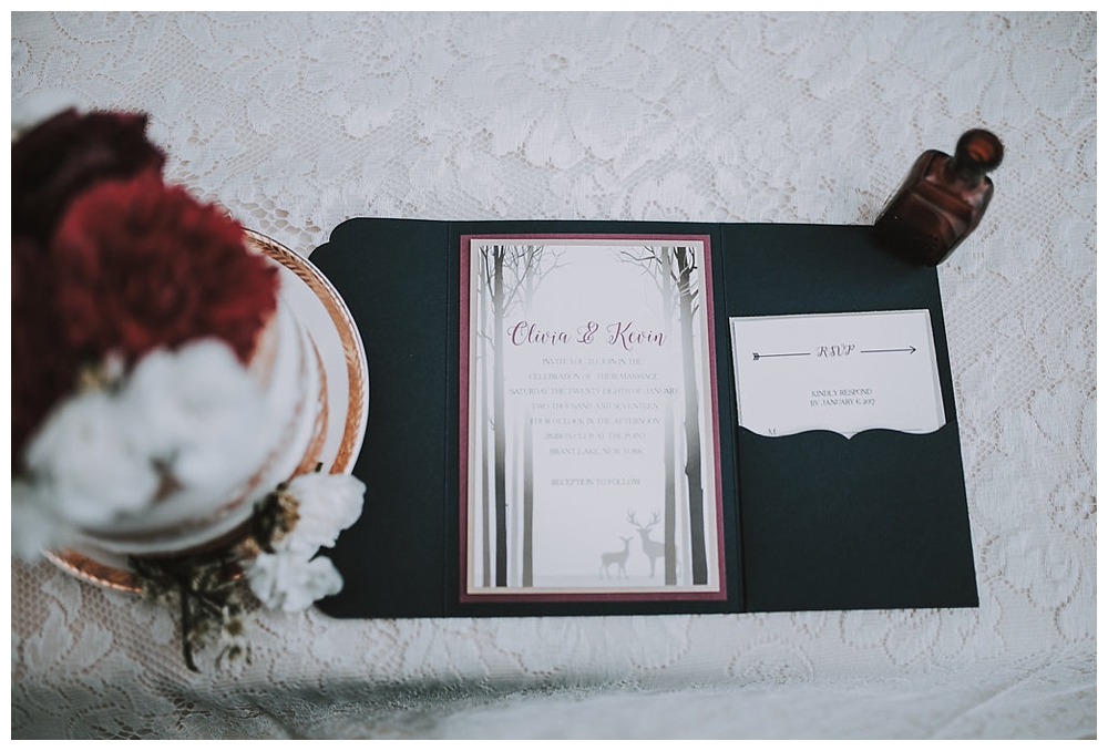 New York Wedding Inspiration | Jimbo's Club At The Point, Brant Lake, NY | Real weddings, engagements and inspiration for the modern NY Bride | www.redoakweddings.com