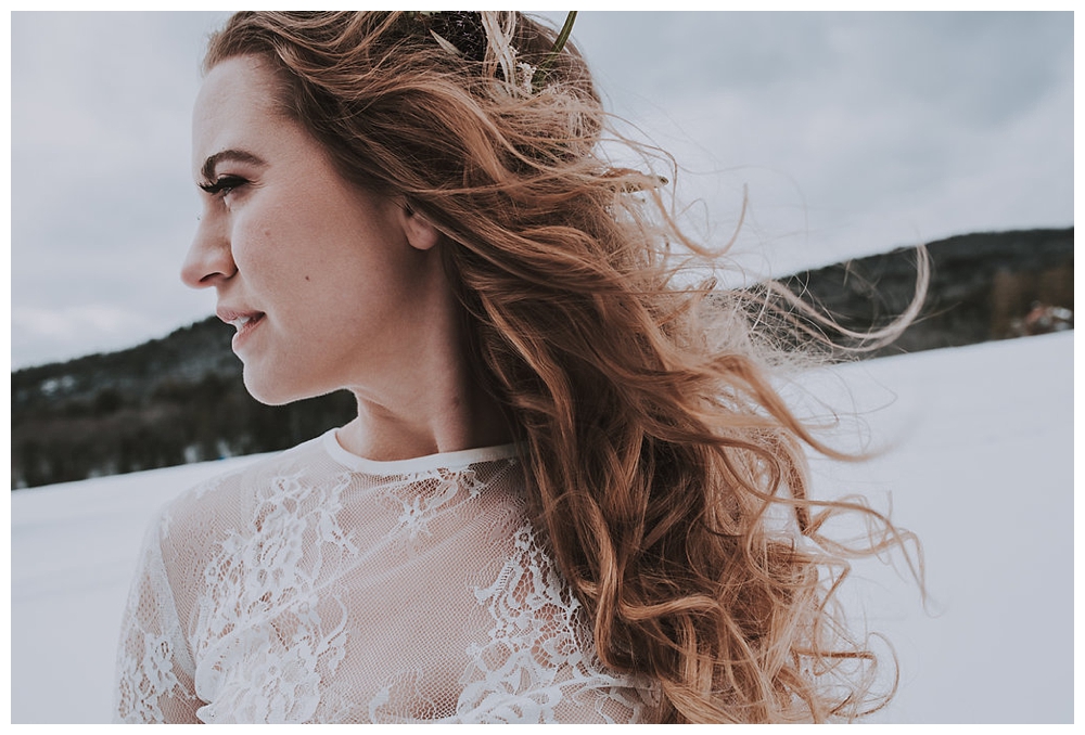 New York Wedding Inspiration | Jimbo's Club At The Point, Brant Lake, NY | Real weddings, engagements and inspiration for the modern NY Bride | www.redoakweddings.com
