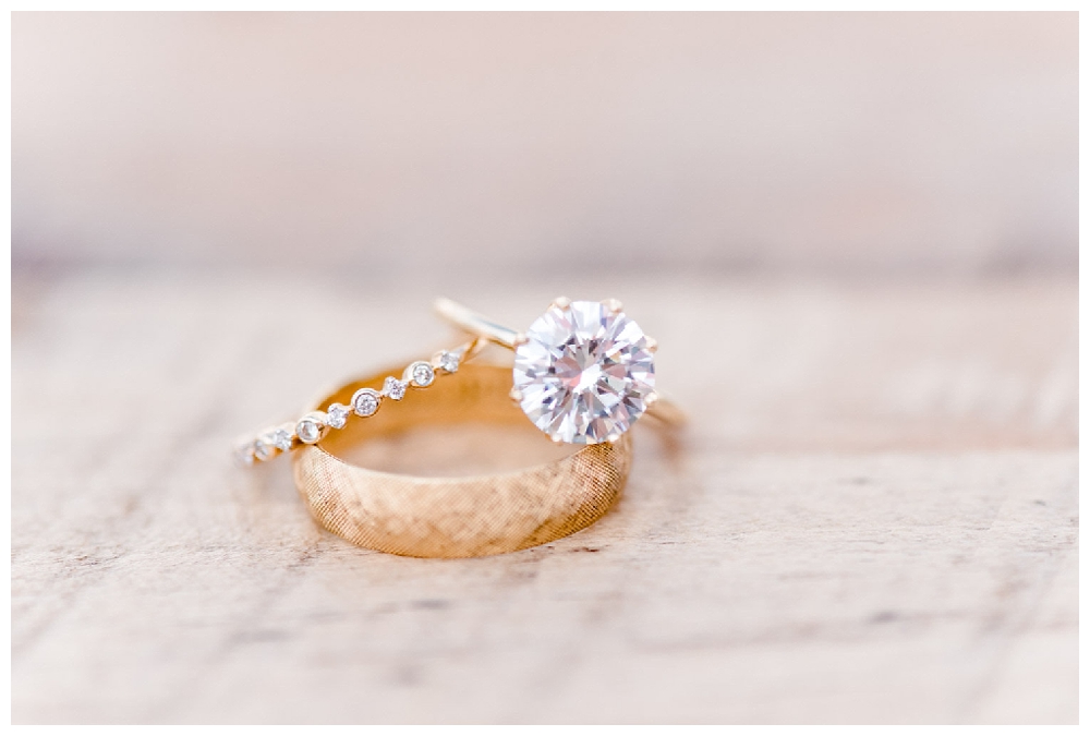 Winter Wedding Inspiration | Pennsylvania | Real weddings, engagements and inspiration for the modern PA Bride | www.redoakweddings.com