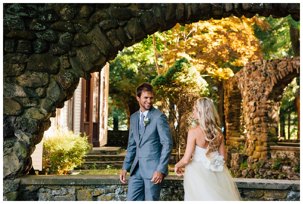 New York Weddings | Brotherhood Winery, Washingtonville, NY | Real weddings, engagements and inspiration for the modern NY Bride | www.redoakweddings.com