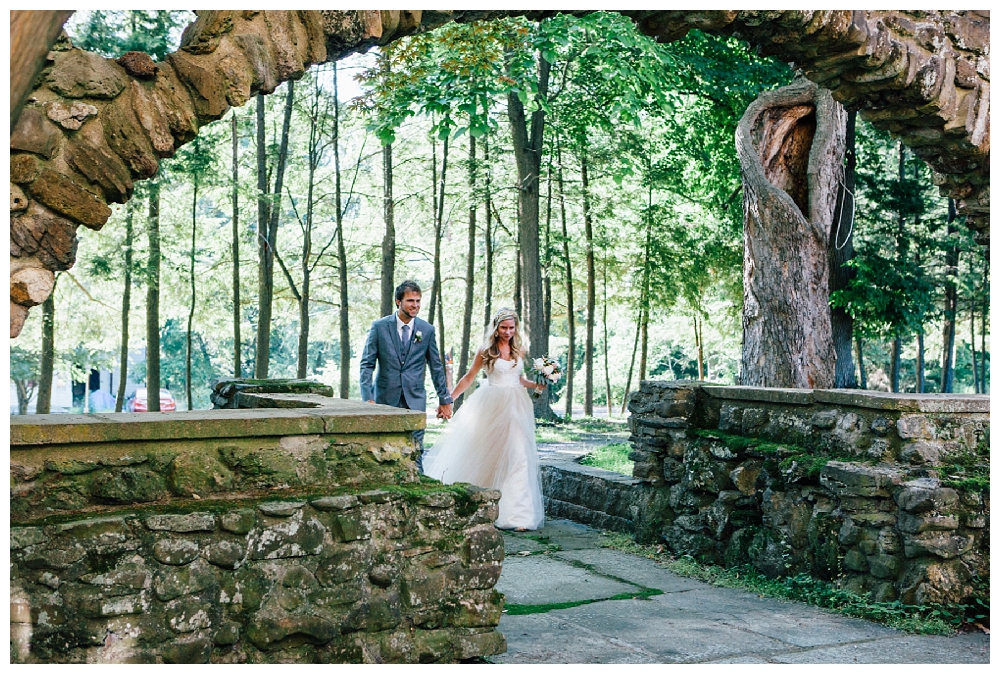 New York Weddings | Brotherhood Winery, Washingtonville, NY | Real weddings, engagements and inspiration for the modern NY Bride | www.redoakweddings.com