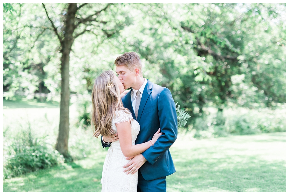 Pennsylvania Weddings | Historic Poole Forge Inc, Narvon, PA | Real weddings, engagements and inspiration for the modern PA Bride | www.redoakweddings.com
