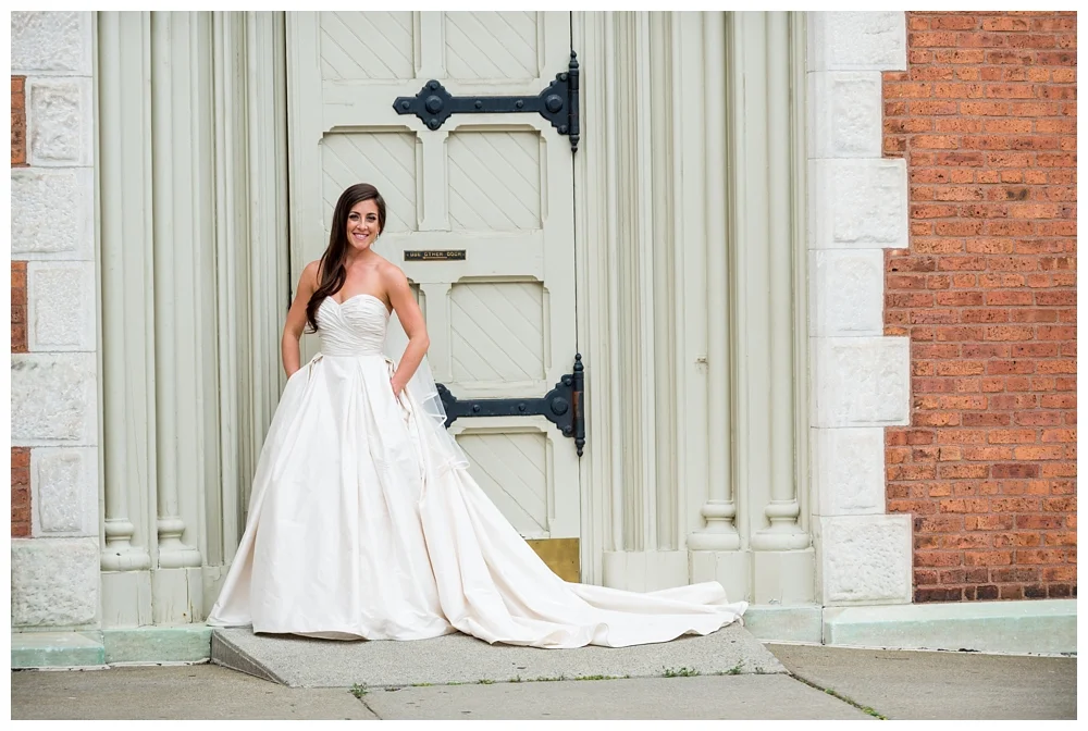 New York Weddings | 90 State, Albany, NY | Real weddings, engagements and inspiration for the modern NY Bride | www.redoakweddings.com