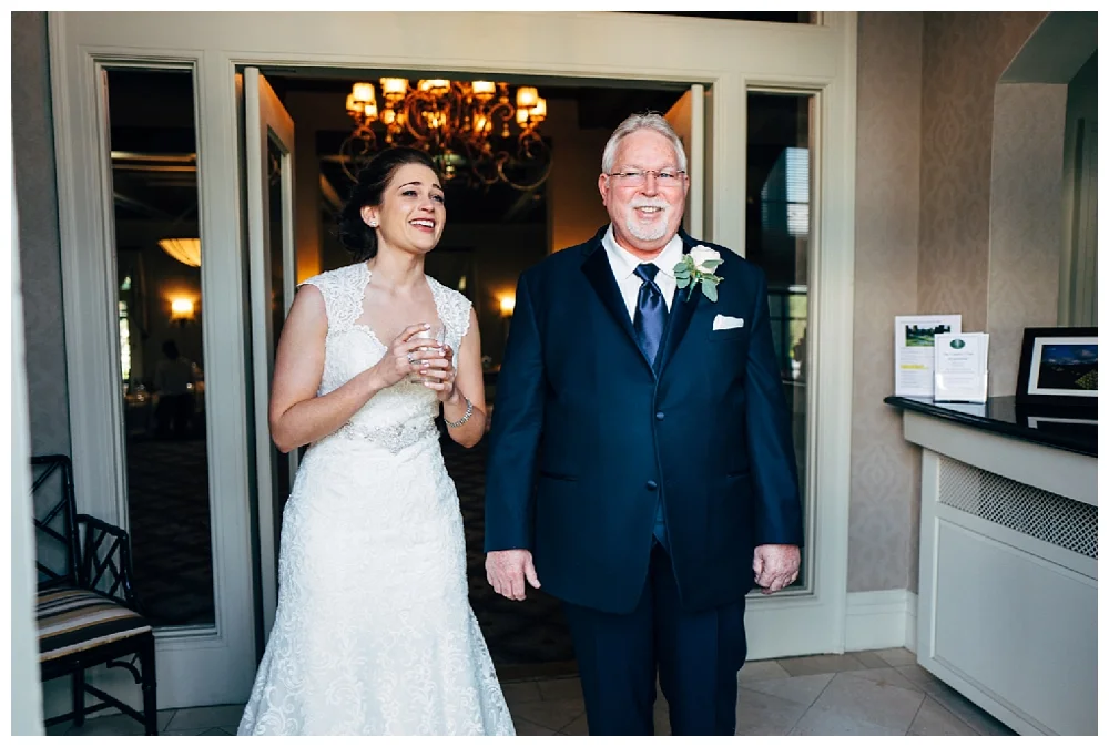 Pennsylvania Weddings | Country Club of Scranton, PA | Real weddings, engagements and inspiration for the modern PA Bride | www.redoakweddings.com