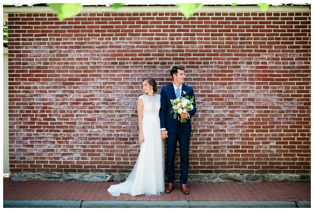 Pennslyvania Weddings | Christ Church, Philadelphia, PA | Real weddings, engagements and inspiration for the modern NY Bride | www.redoakweddings.com