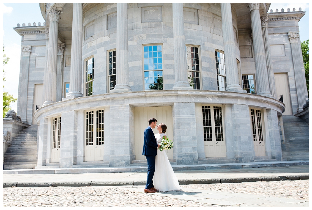 Pennslyvania Weddings | Christ Church, Philadelphia, PA | Real weddings, engagements and inspiration for the modern NY Bride | www.redoakweddings.com