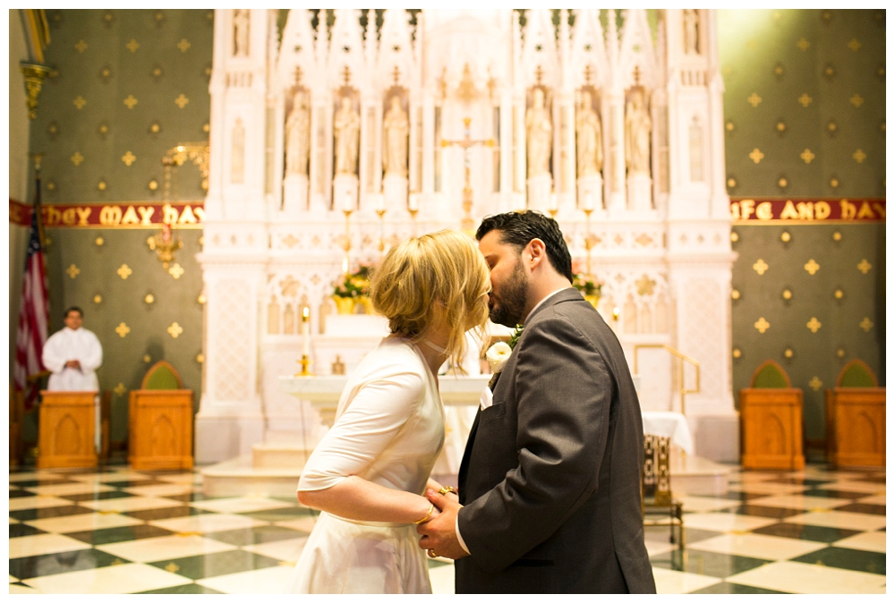 New York Weddings | Holy Name of Jesus church, Brooklyn, NY | Real weddings, engagements and inspiration for the modern NY Bride | www.redoakweddings.com