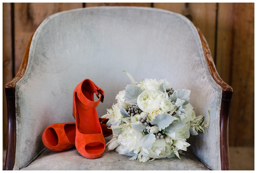 Pennsylvania Weddings | Fiddle Lake Farm, Thompson PA | Real weddings, engagements and inspiration for the modern PA Bride | www.redoakweddings.com