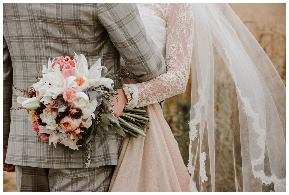 Pennsylvania Weddings | Harvest View Barn, Elizabethtown, PA | Real weddings, engagements and inspiration for the modern NY Bride | www.redoakweddings.com