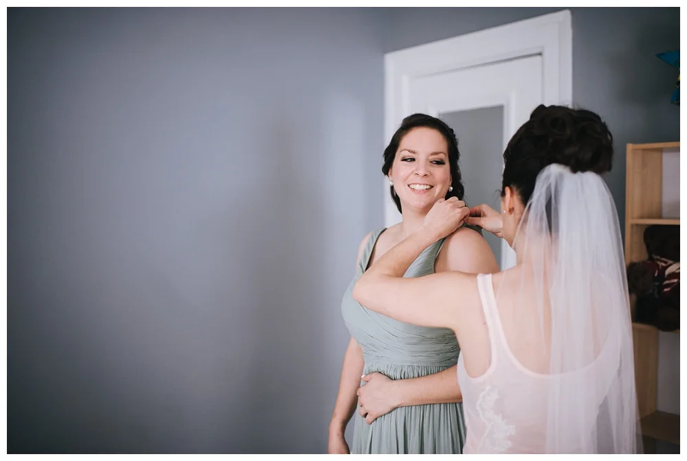 New York Weddings | Hotel at the Lafayette, Buffalo, New York | Real weddings, engagements and inspiration for the modern NY Bride | www.redoakweddings.com