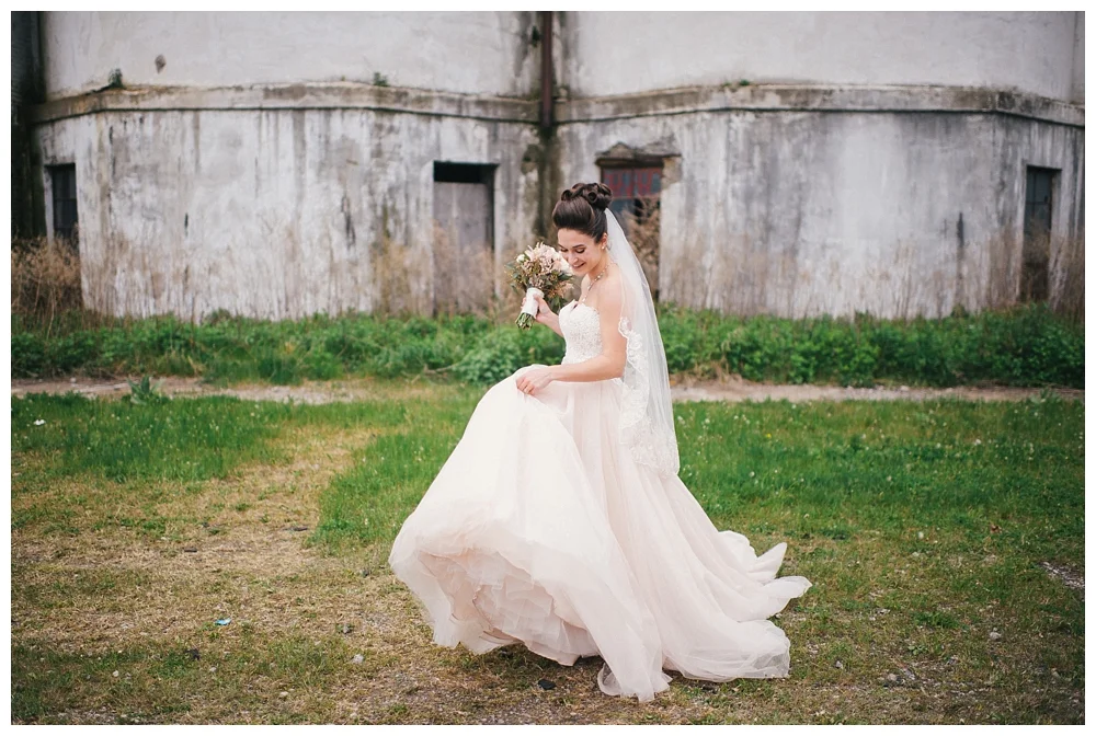 New York Weddings | Hotel at the Lafayette, Buffalo, New York | Real weddings, engagements and inspiration for the modern NY Bride | www.redoakweddings.com