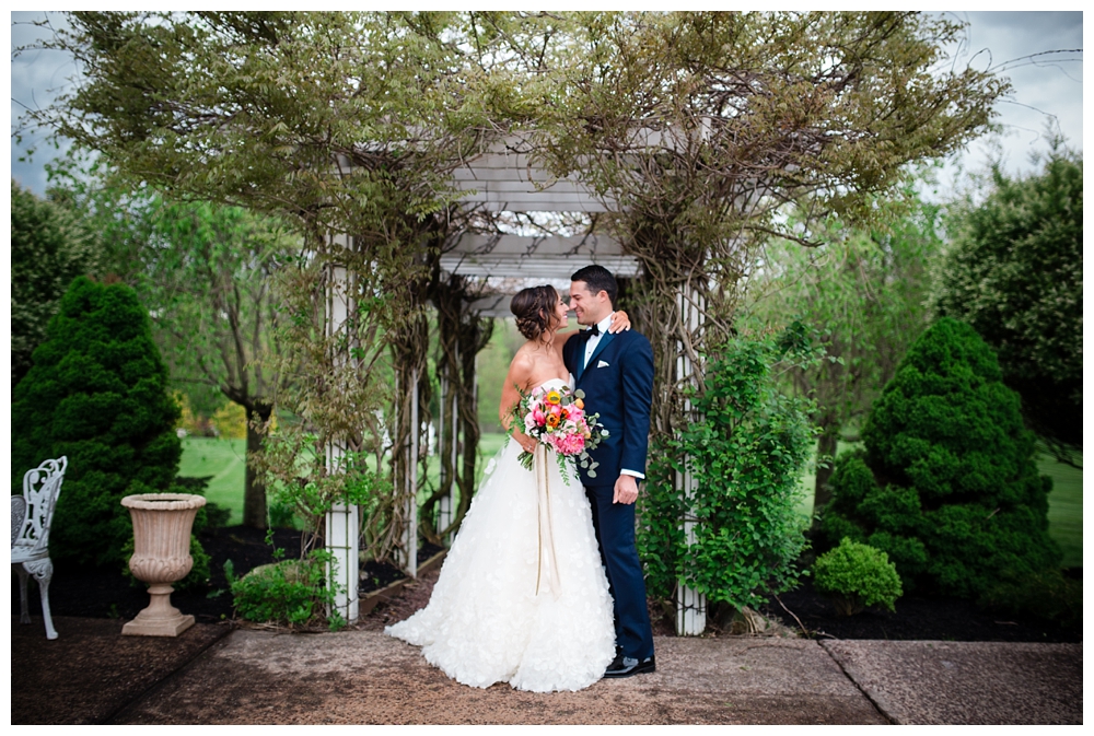 Pennsylvania Weddings | Brandywine Manor House | Honey Brook, PA | www.redoakweddings.com