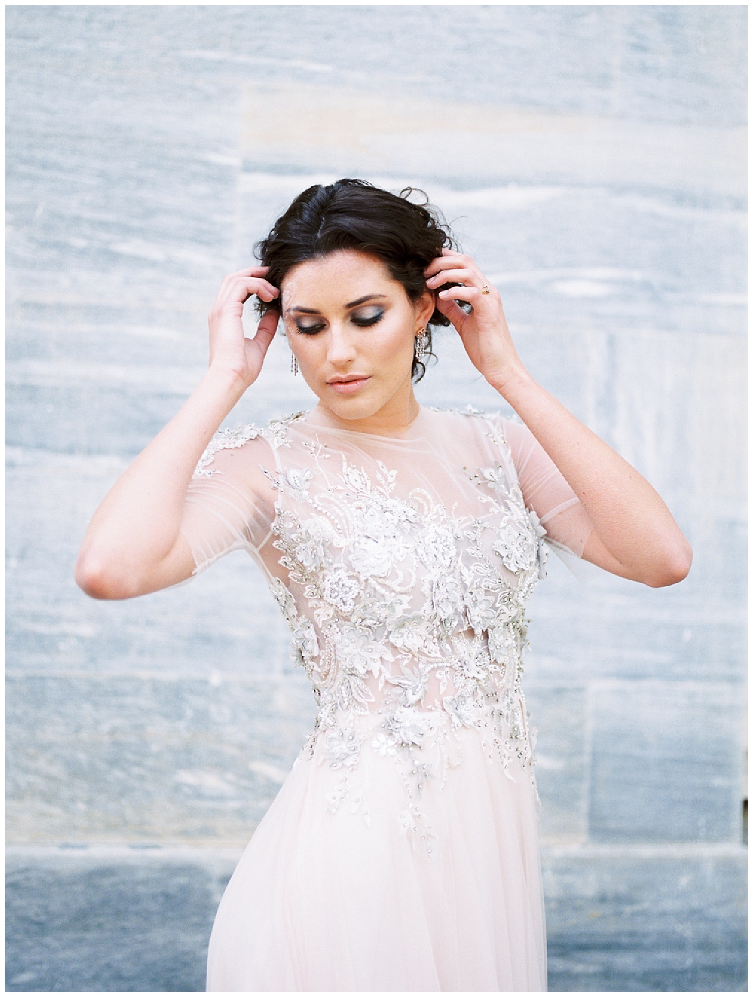 Philadelphia Wedding Inspiration | Merchants' Exchange Building | Philly Weddings | www.redoakweddings.com