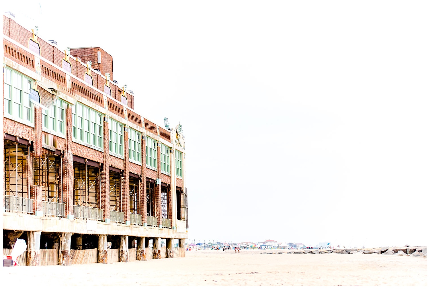 Jersey Shore Engagement Session | Asbury Park, NJ | www.redoakweddings.com