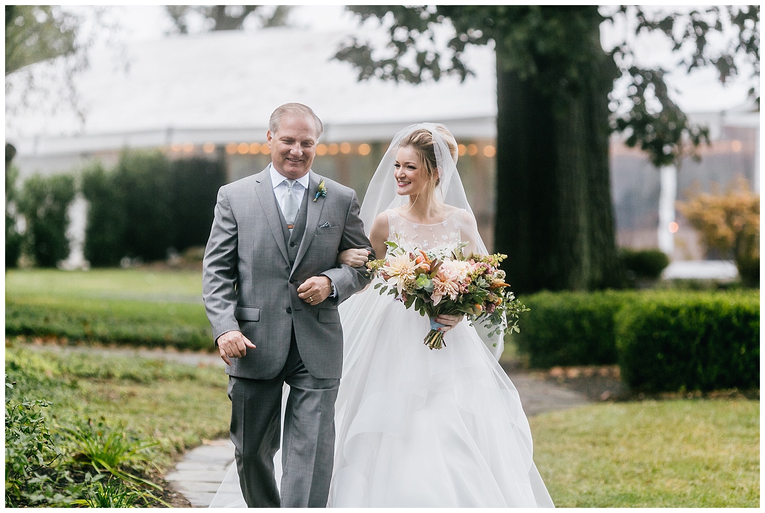 Philadelphia Weddings | The Glen Foerd on the Delaware | Philadelphia, PA | www.redoakweddings.com