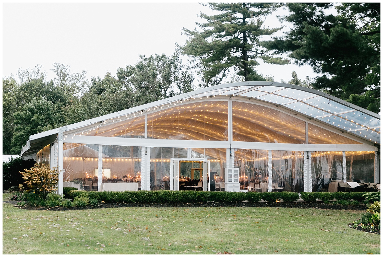 Philadelphia Weddings | The Glen Foerd on the Delaware | Philadelphia, PA | www.redoakweddings.com