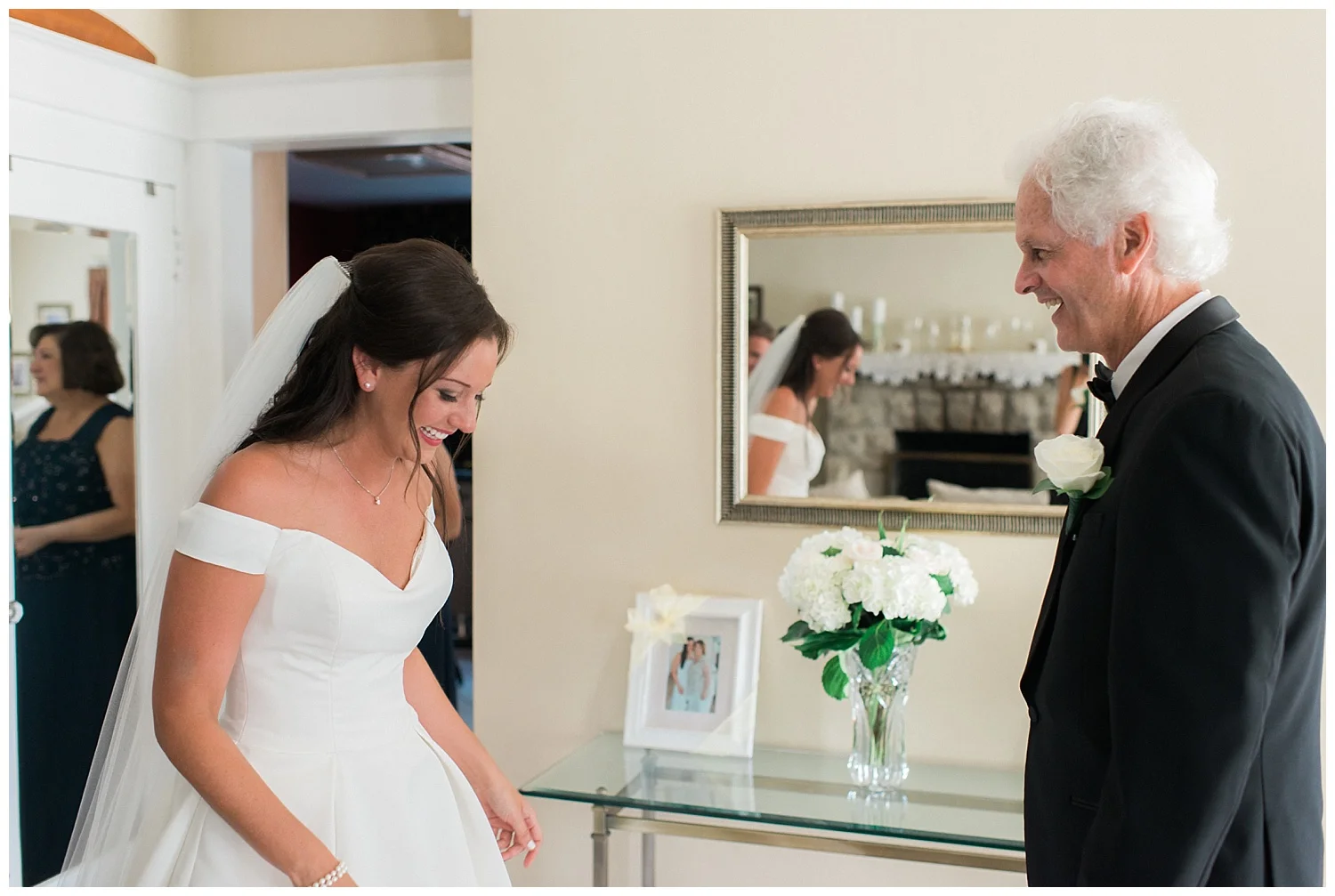 Indian Trail Club Wedding | Franklin Lakes, New Jersey | Nicole DeTone Photography | www.redoakweddings.com