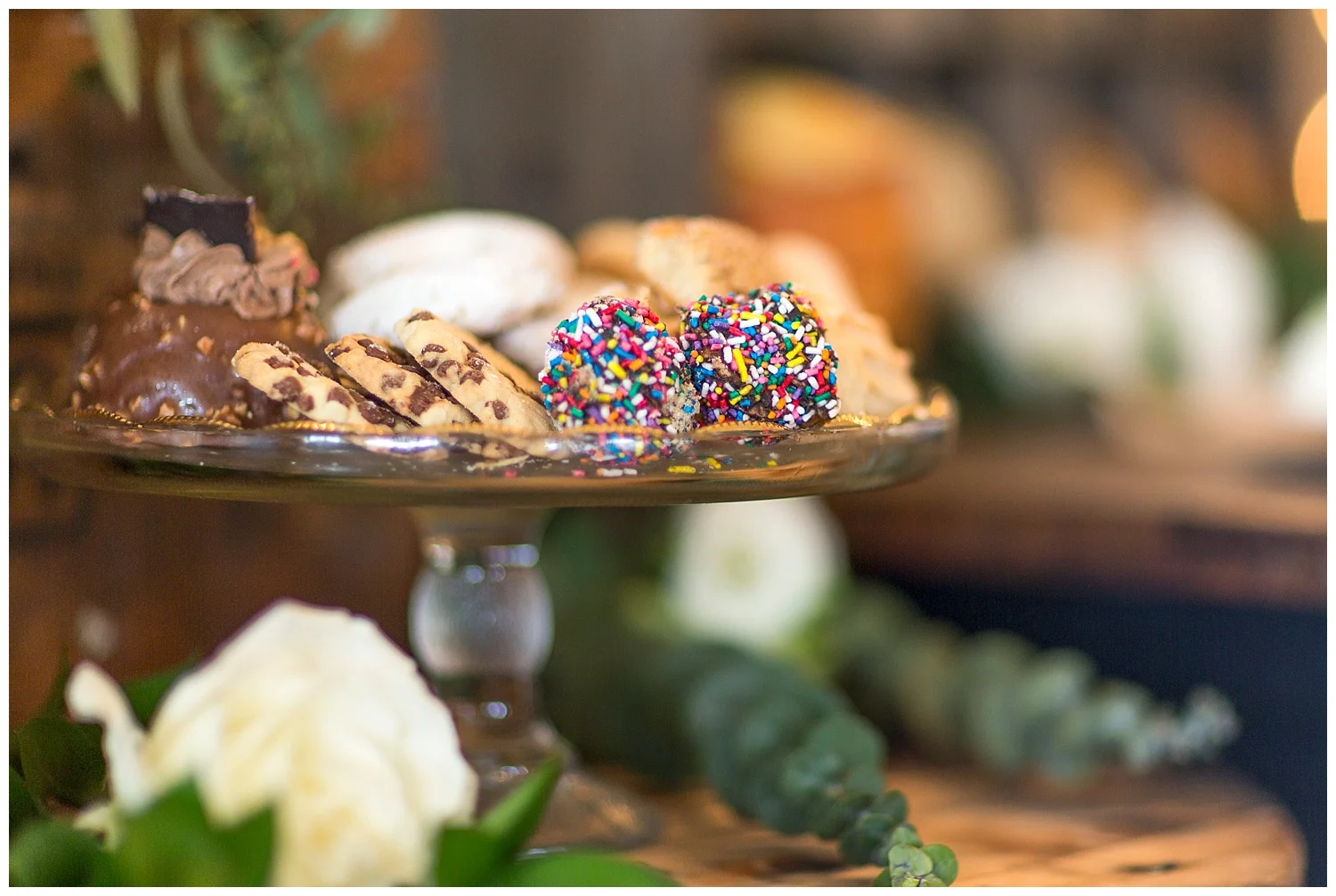 Gilbertsville Farmhouse Wedding Inspiration | South New Berlin, NY | www.redoakweddings.com