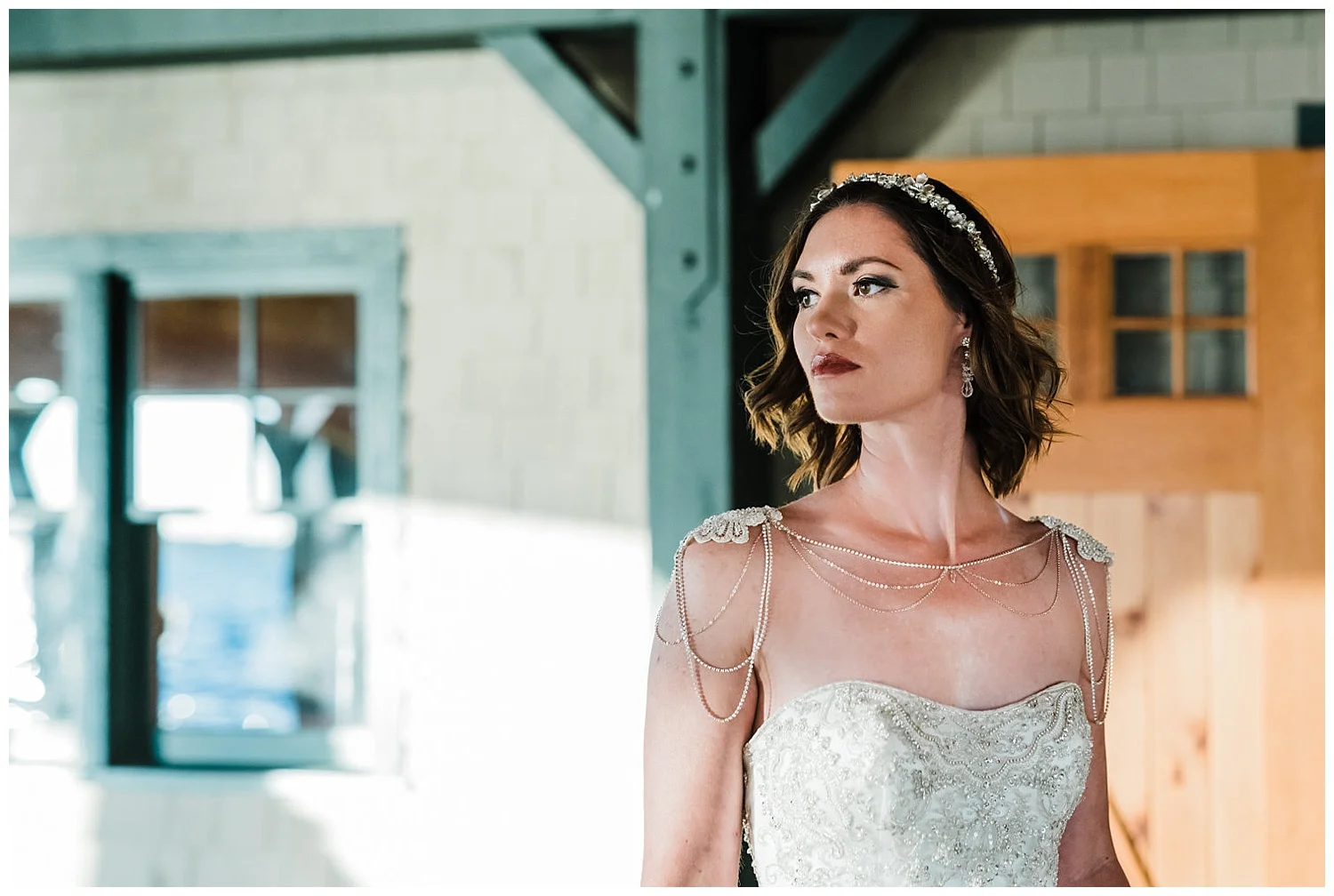 Gatsby Wedding Inspiration | Upstate NY Weddings | Antique Boat Museum | Clayton, NY | www.redoakweddings.com