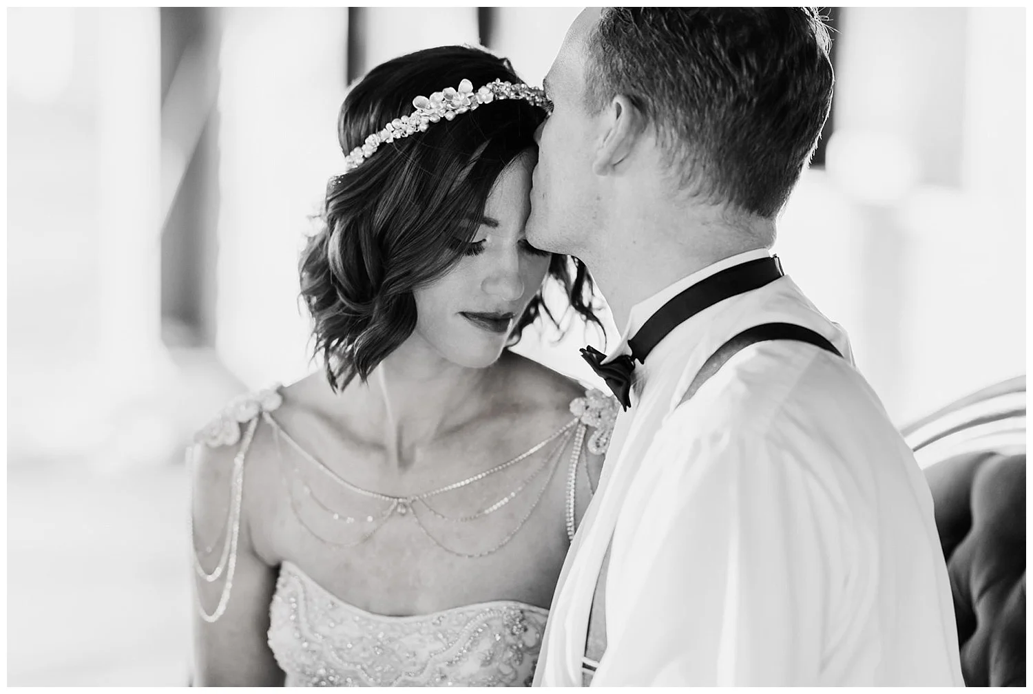Gatsby Wedding Inspiration | Upstate NY Weddings | Antique Boat Museum | Clayton, NY | www.redoakweddings.com