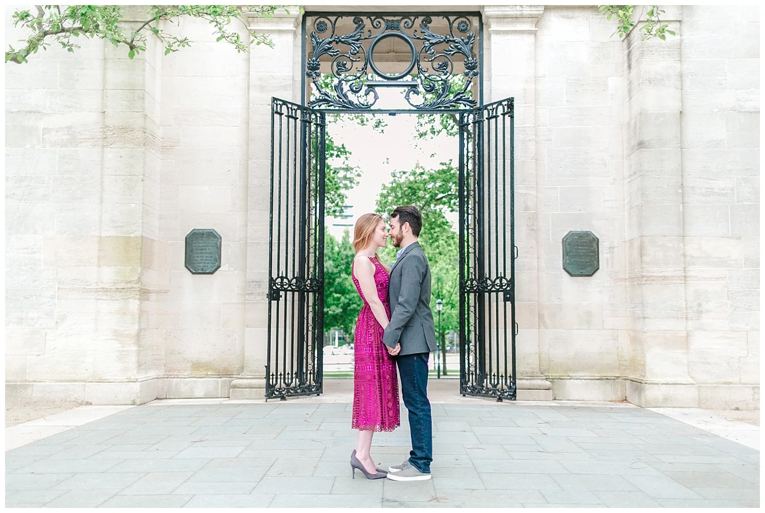Philadelphia Engagements | Rodin Museum of Art | Philadelphia, PA | www.redoakweddings.comPhiladelphia Engagements | Rodin Museum of Art | Philadelphia, PA | www.redoakweddings.com
