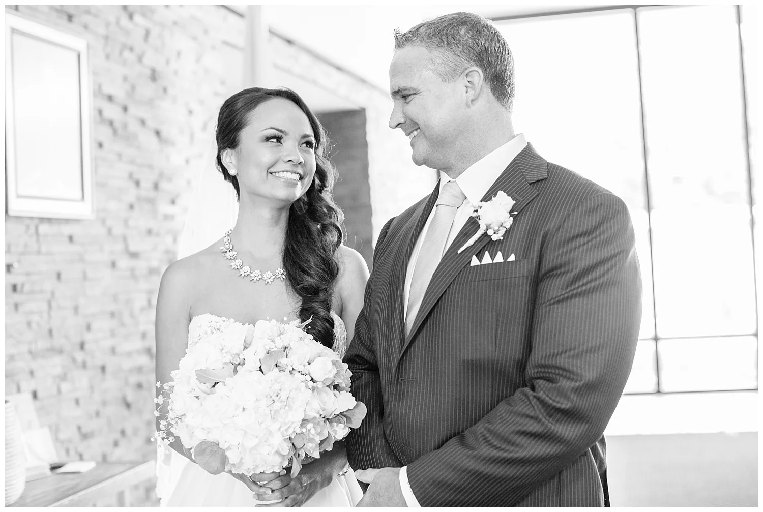 Jersey Shore Weddings | Long Beach Island | The Stateroom of Long Beach Island | www.redoakweddings.com