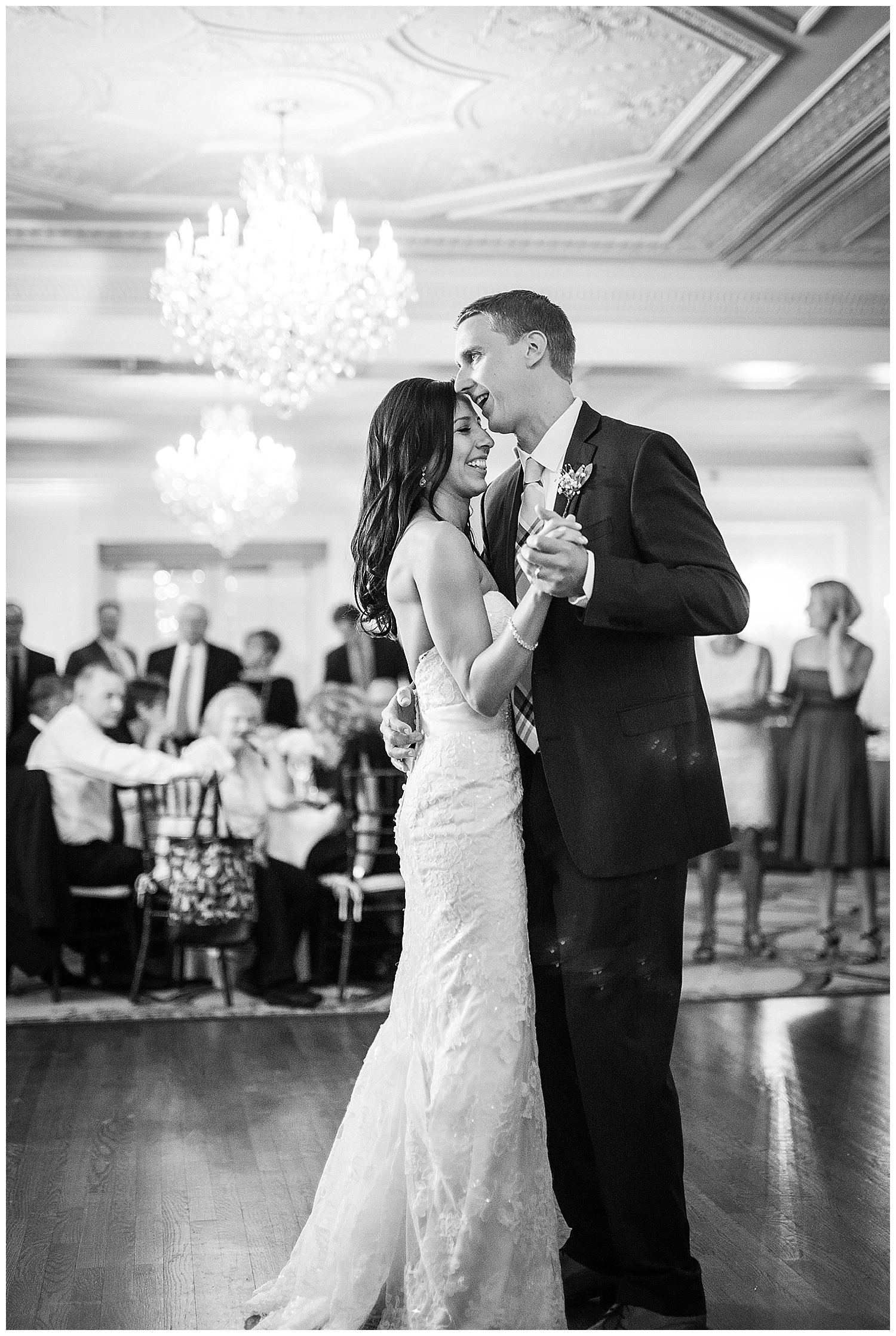 New Jersey Weddings | Molly Pitcher Inn | www.redoakweddings.com
