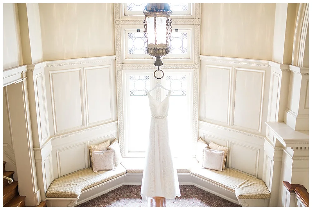 Carinwood Estate Wedding Inspiration | Huntington Valley, PA | Philadelphia Weddings | www.redoakweddings.com