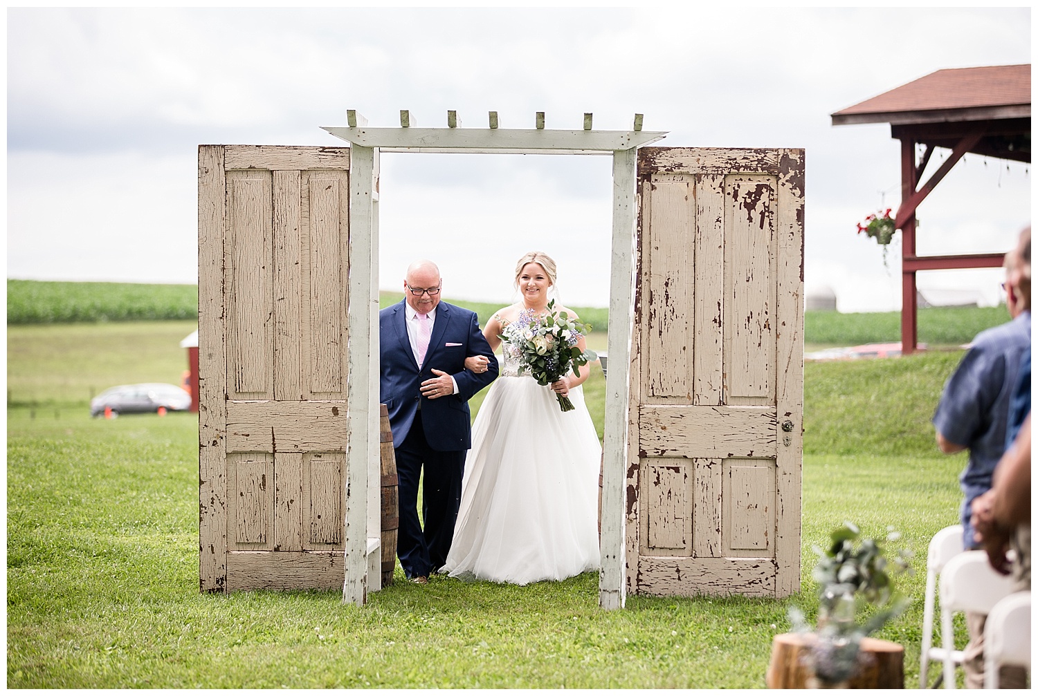 Pittsburgh Farm Wedding | Renshaw Family Farms | Freeport, PA | www.redoakweddings.com
