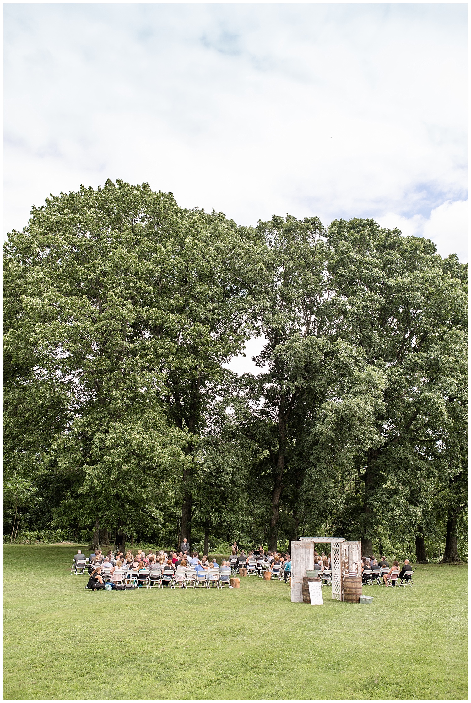 Pittsburgh Farm Wedding | Renshaw Family Farms | Freeport, PA | www.redoakweddings.com