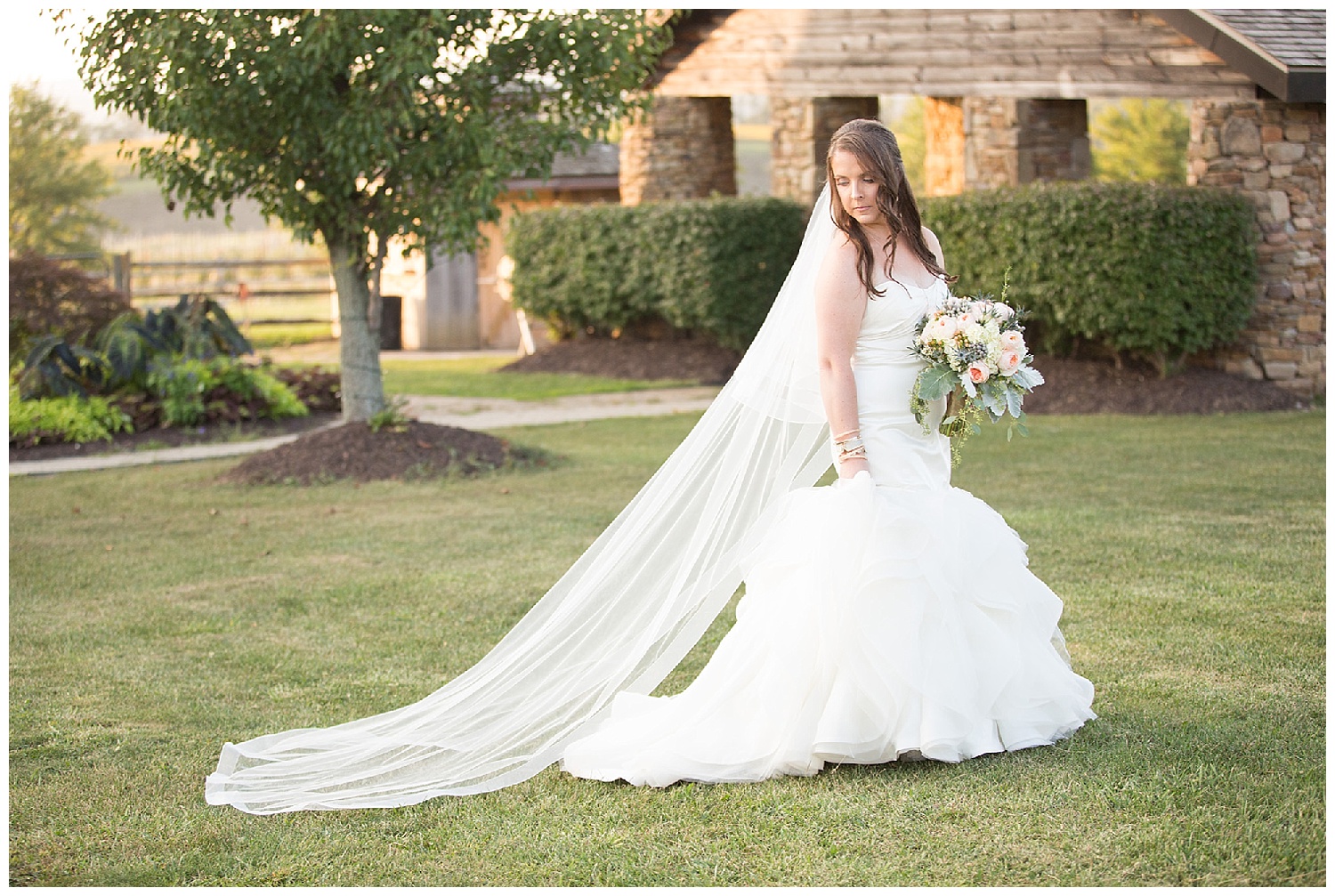 Pennsylvania Farm Wedding | Rich Farms Nursery | Smithtown, PA | www.redoakweddings.com